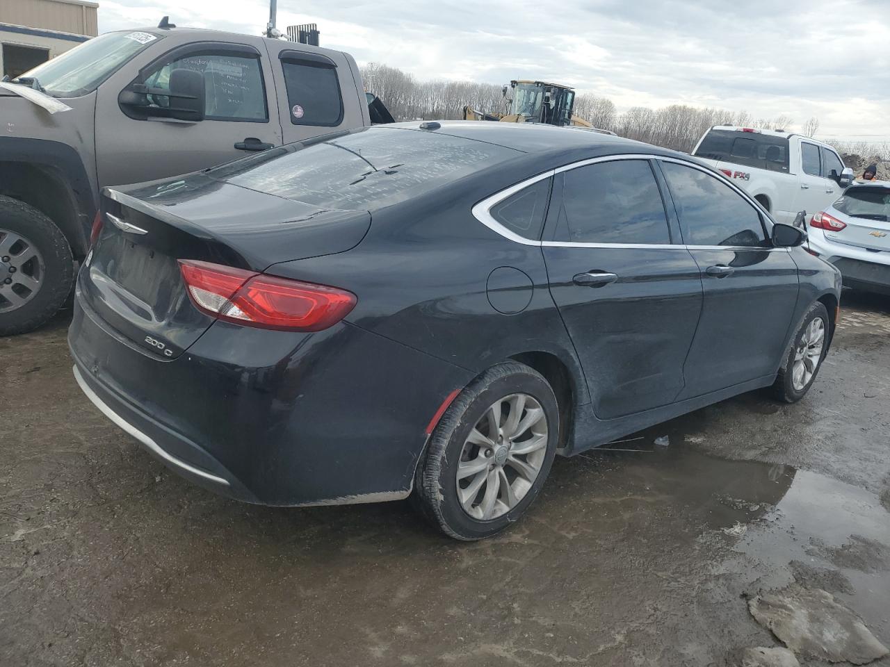 2015 Chrysler 200 - Image 3