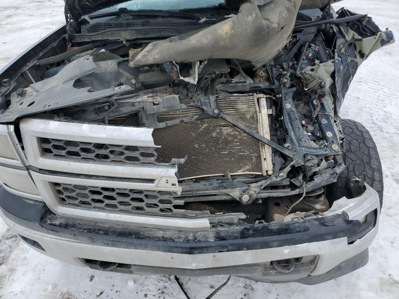 2014 Chevrolet Silverado - Image 11