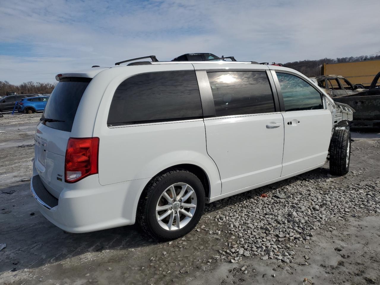 2018 Dodge Caravan - Image 3