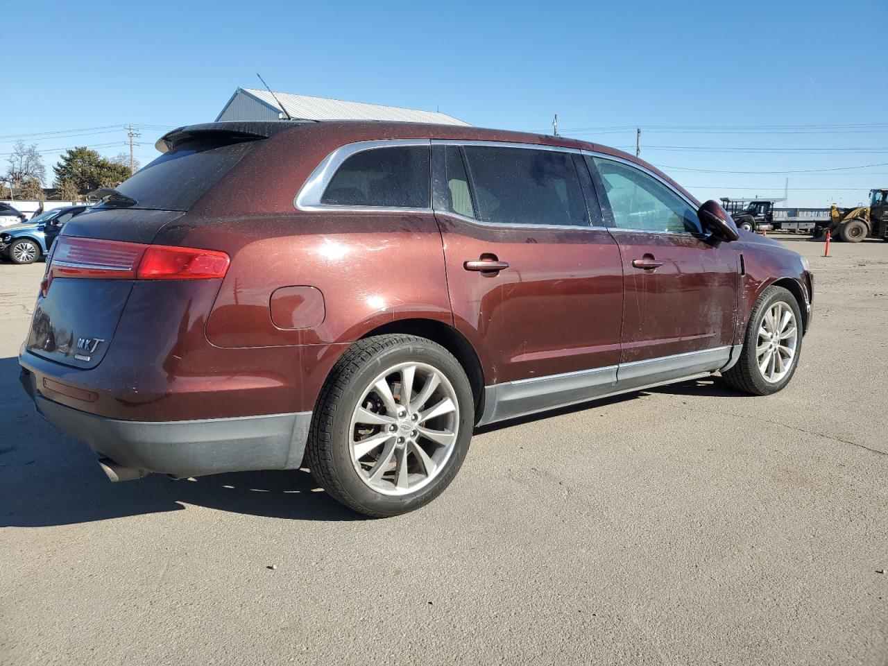 2010 Lincoln MKT - Image 3