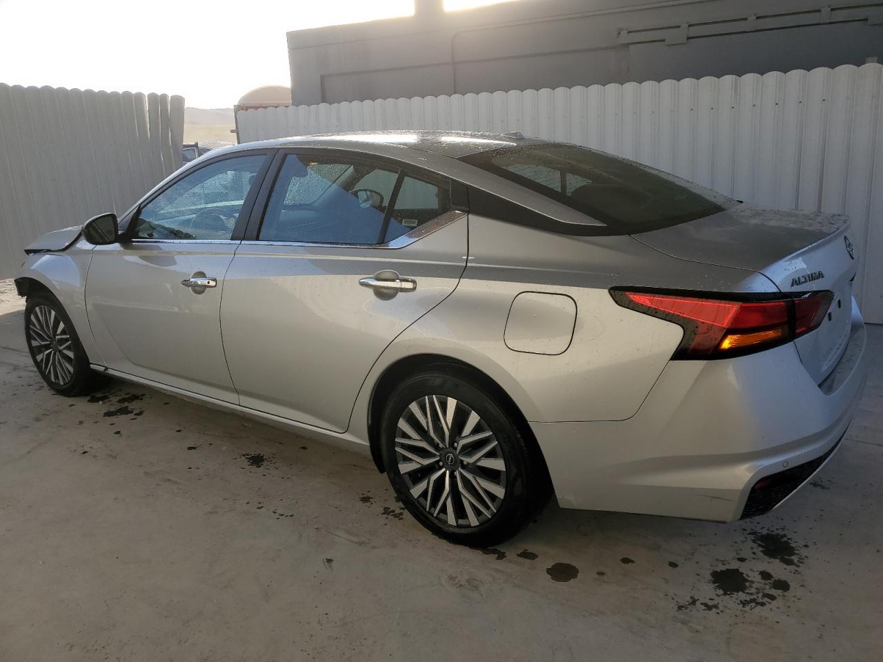 2024 Nissan Altima - Image 2
