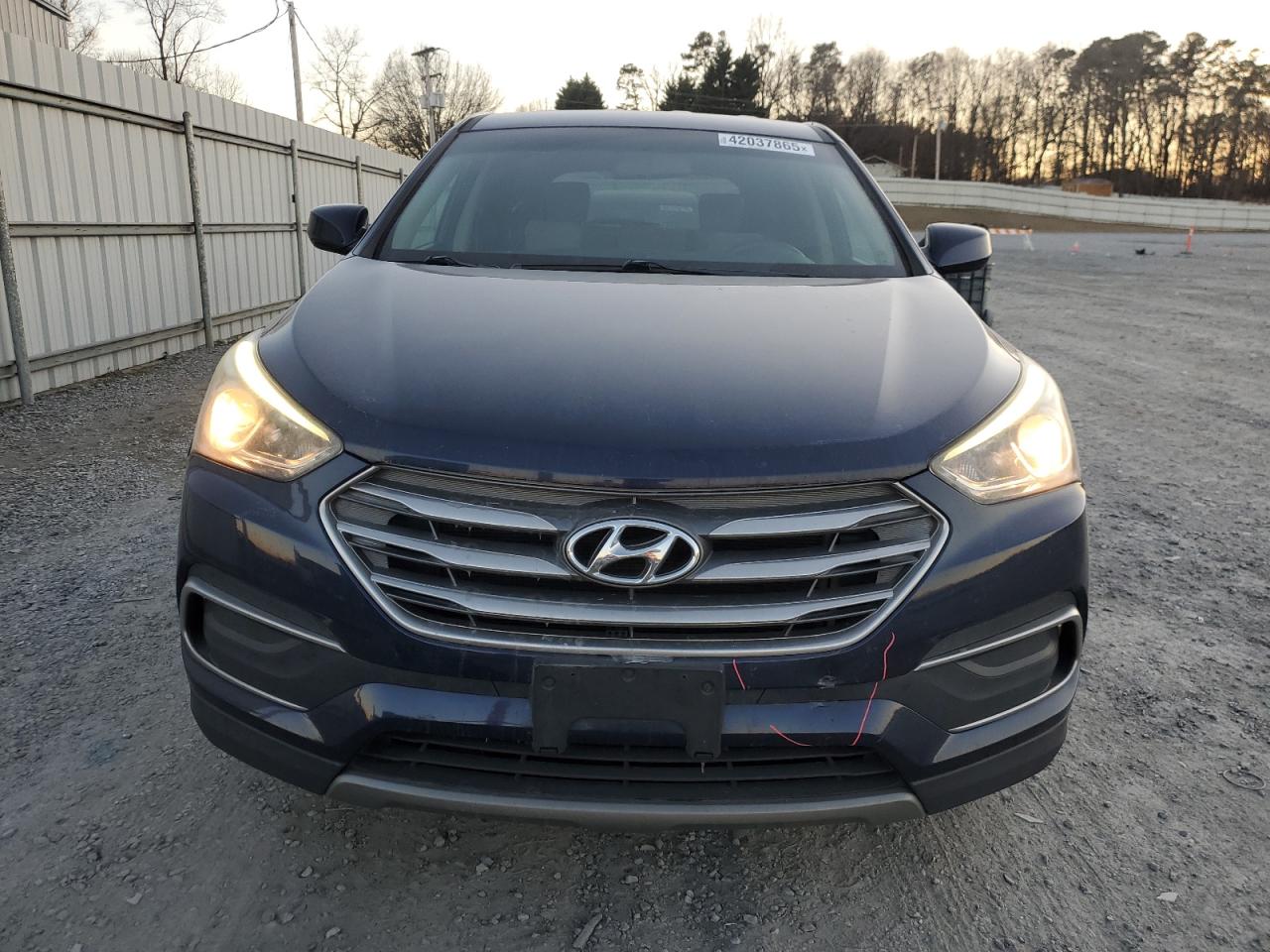2018 Hyundai Santa Fe - Image 5