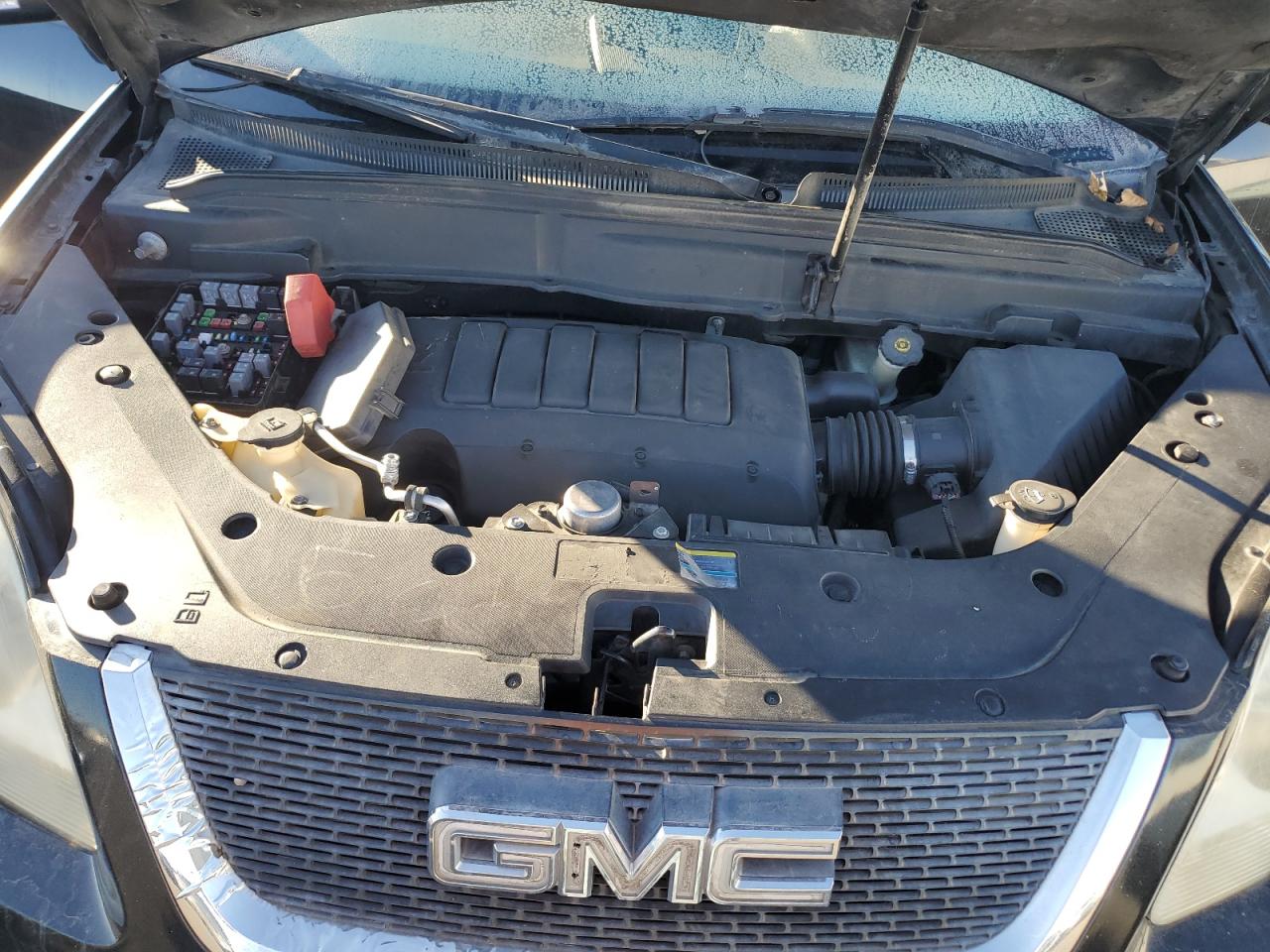 2010 GMC Acadia - Image 12
