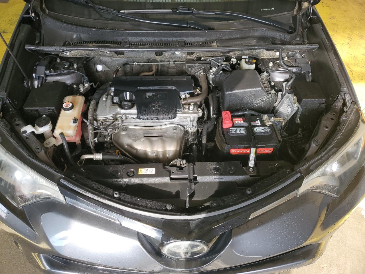 2018 Toyota RAV 4 - Image 12