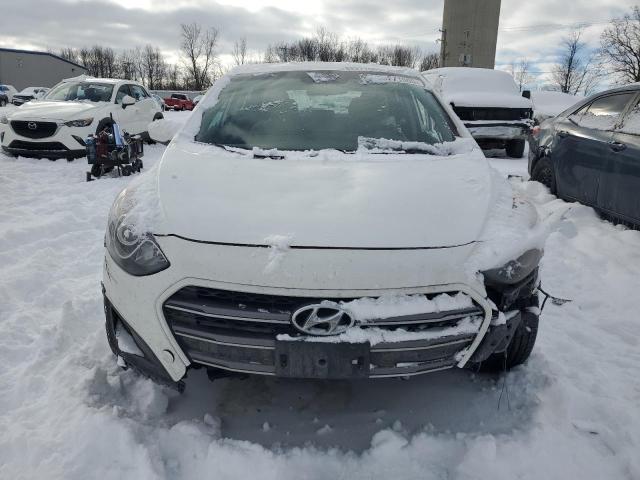  HYUNDAI ELANTRA 2016 Білий