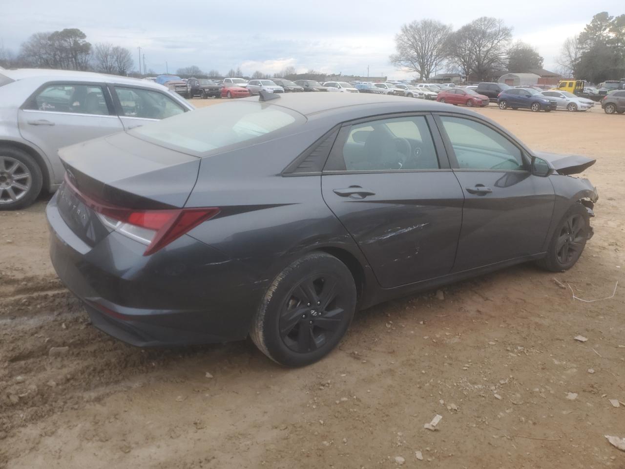 2021 Hyundai Elantra - Image 3