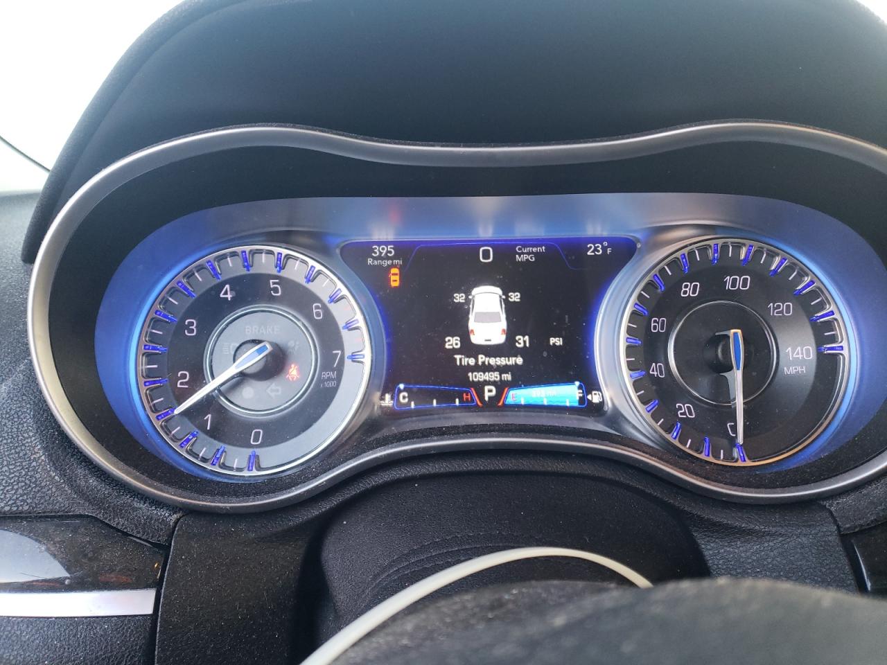 2016 Chrysler 300 - Image 9
