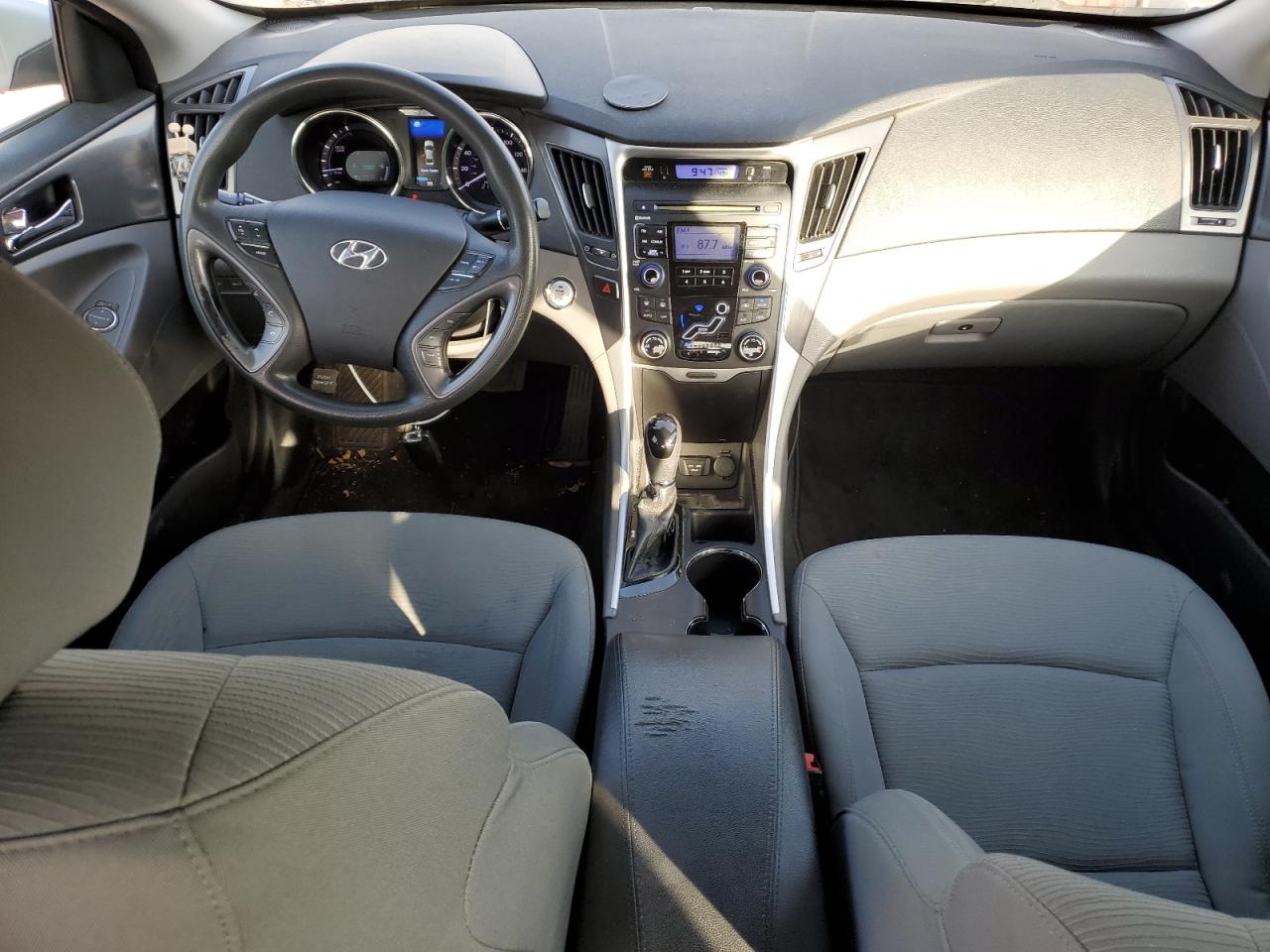 2011 Hyundai Sonata - Image 8