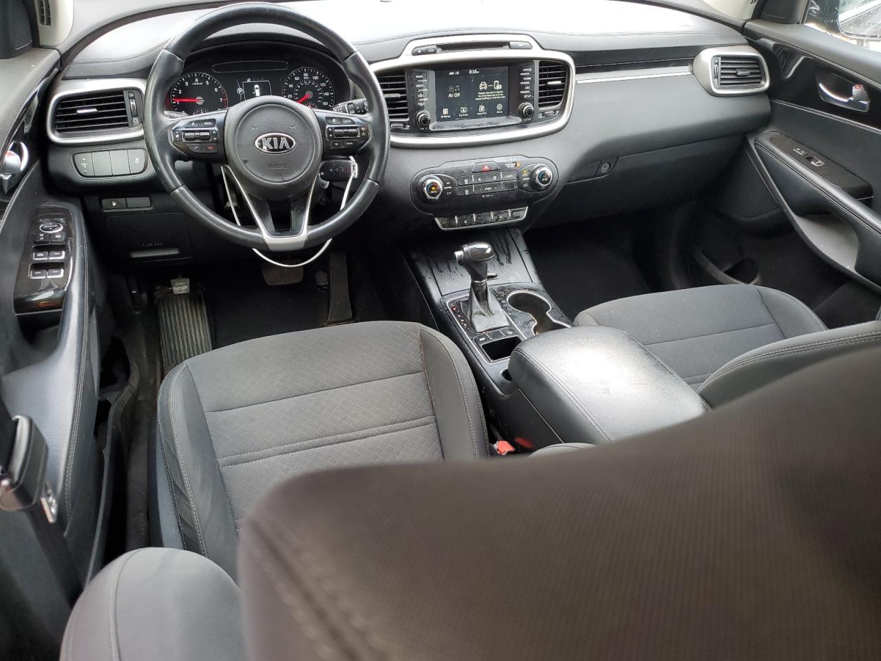 2017 Kia Sorento - Image 8
