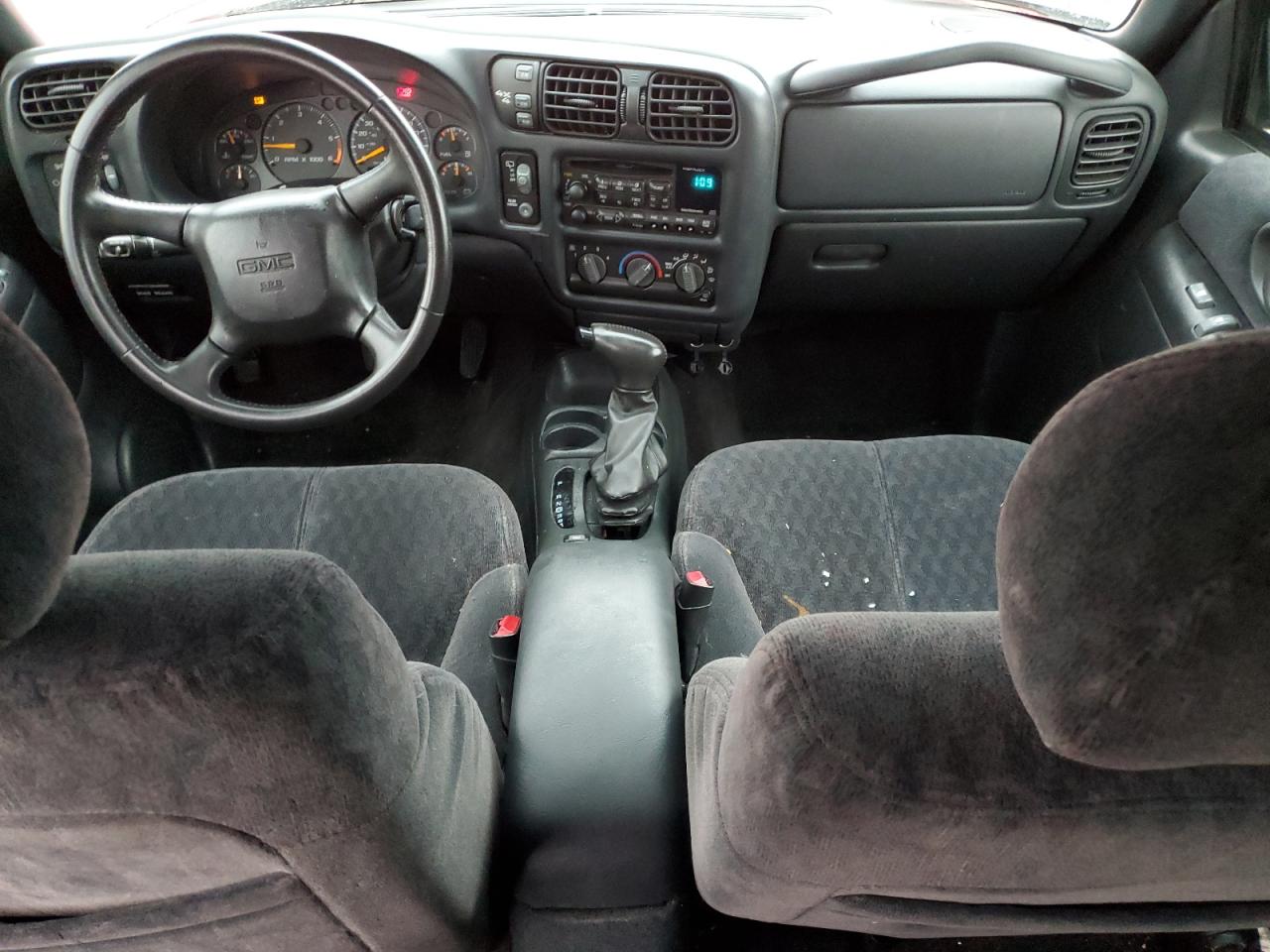 2001 GMC Jimmy - Image 8