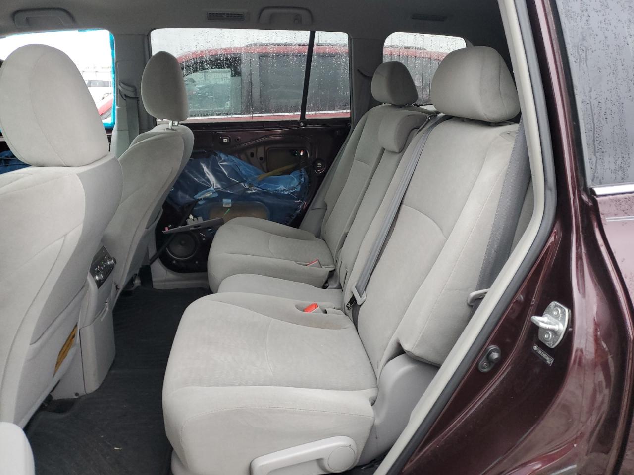 2011 Toyota Highlander - Image 11
