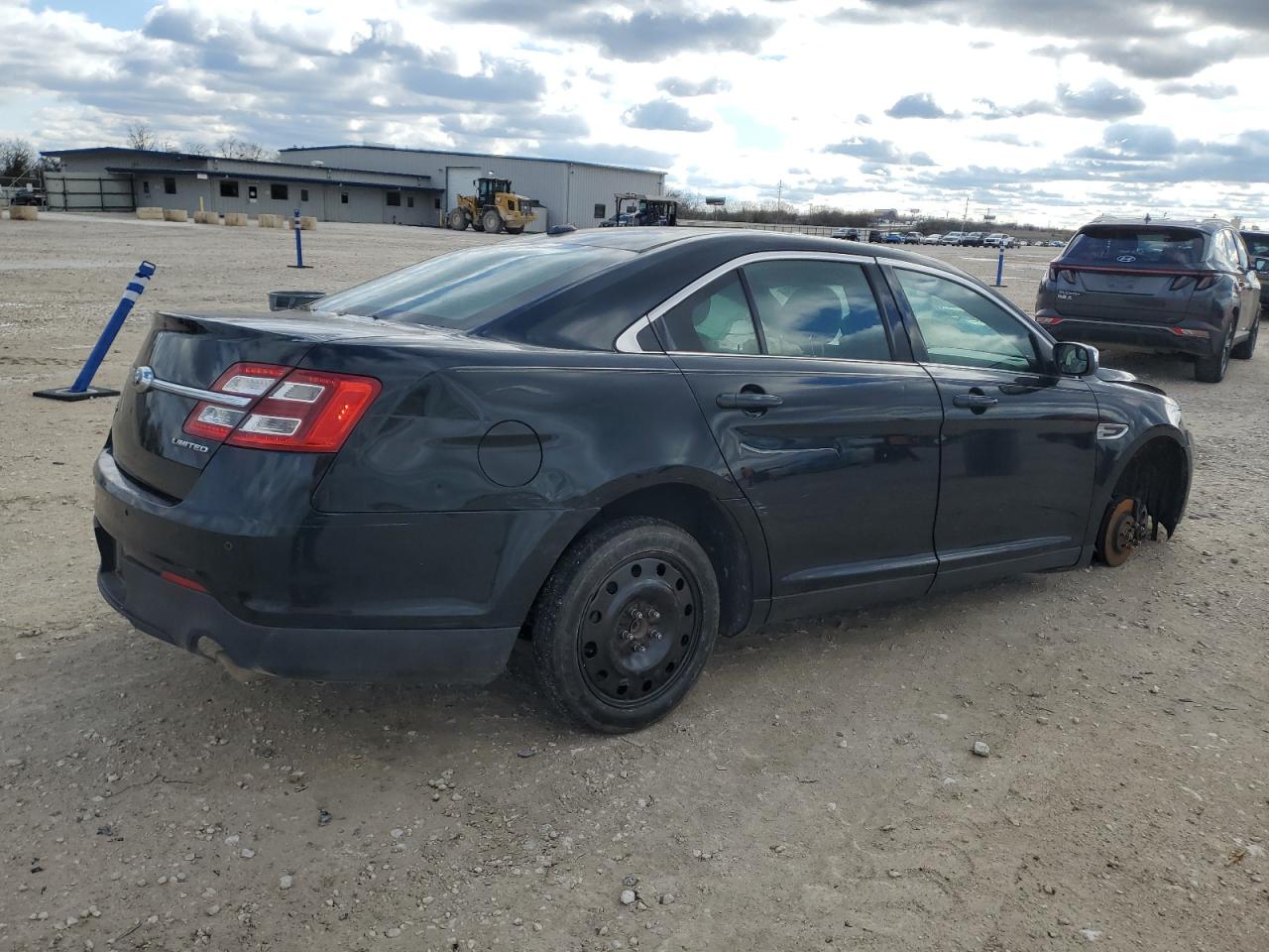 VIN 1FAHP2F89EG115515 2014 FORD TAURUS no.3