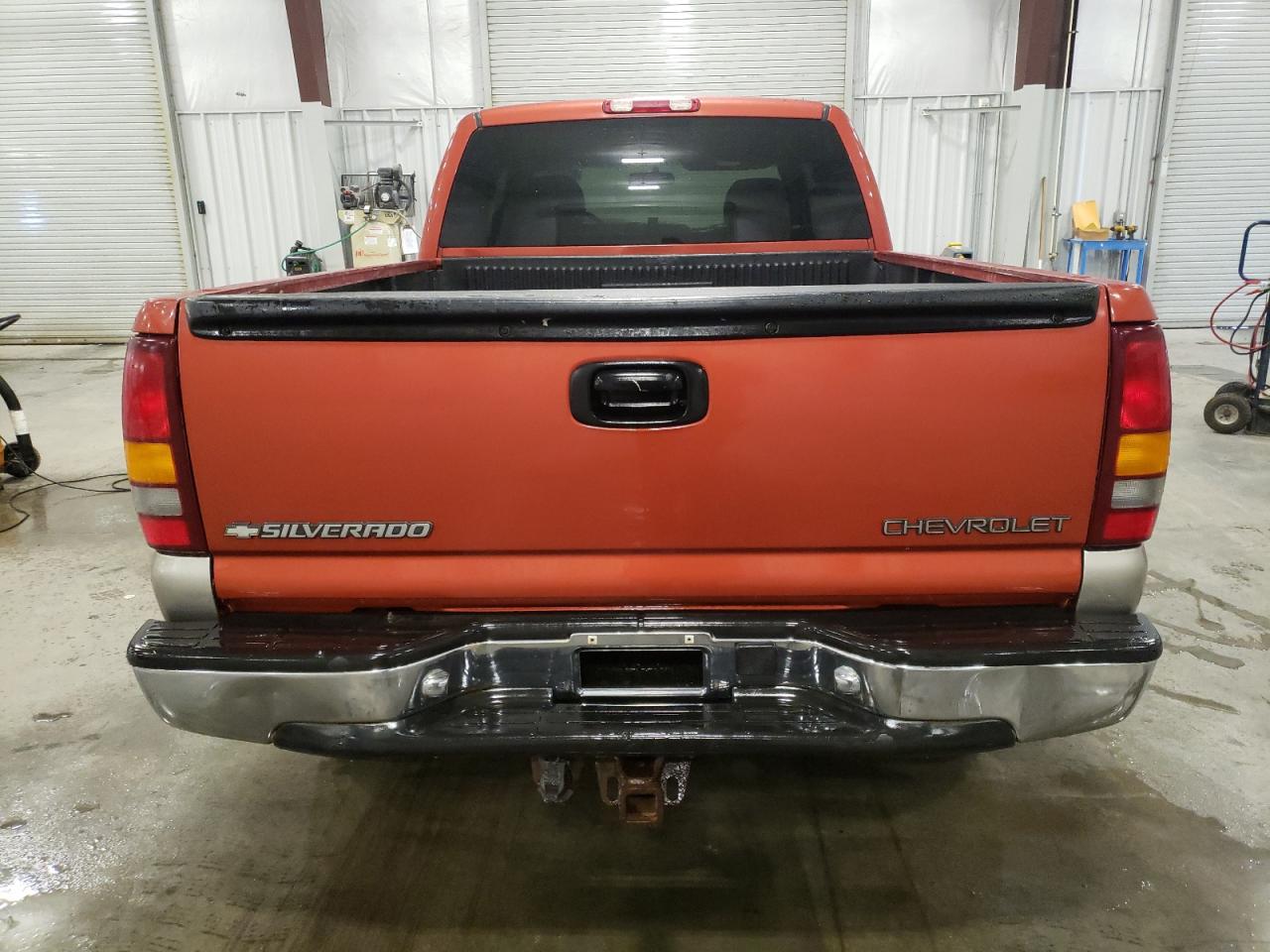 2001 Chevrolet Silverado - Image 6
