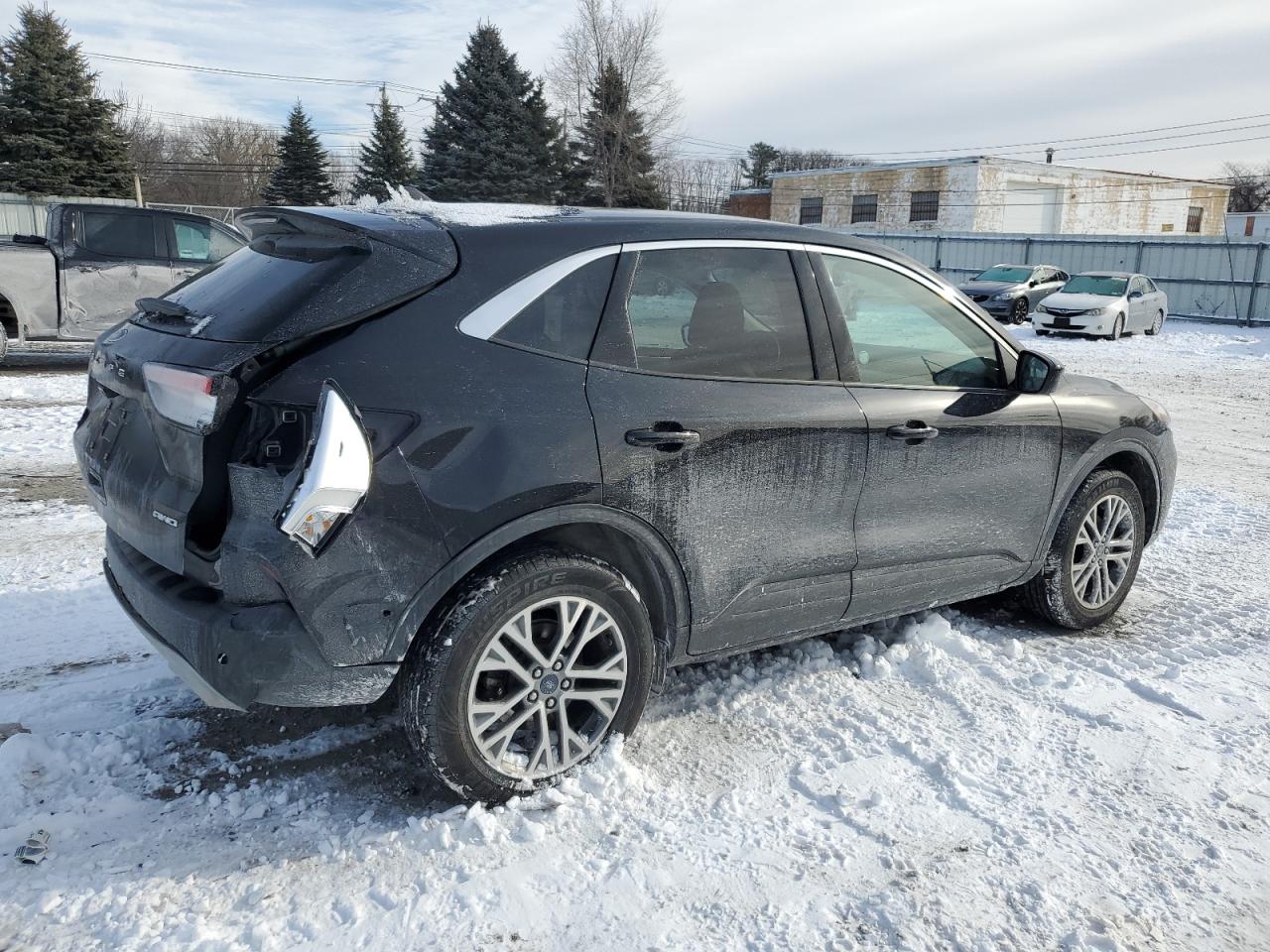 2022 Ford Escape - Image 3