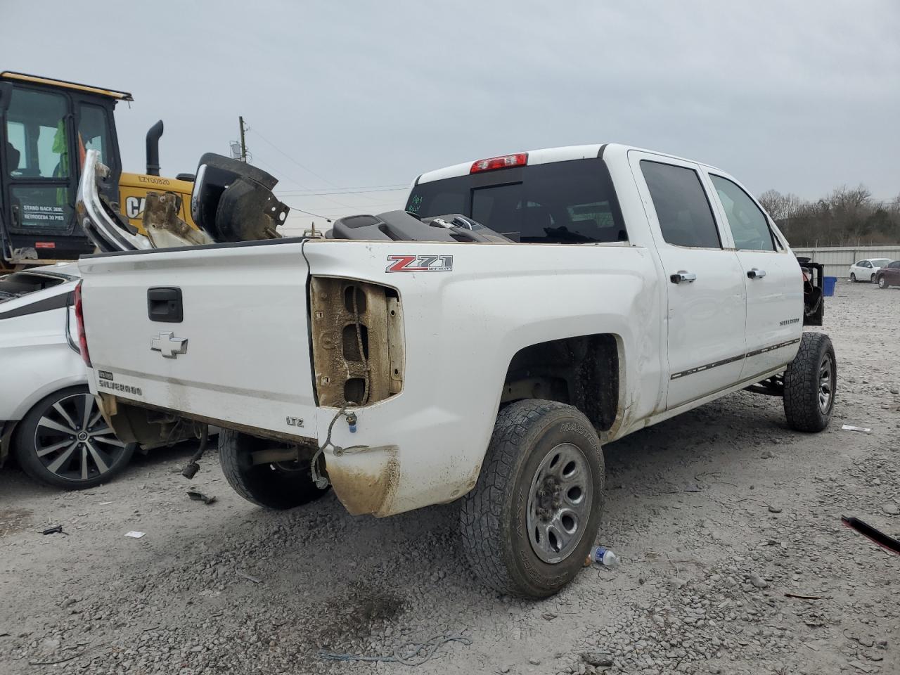 2015 Chevrolet Silverado - Image 3