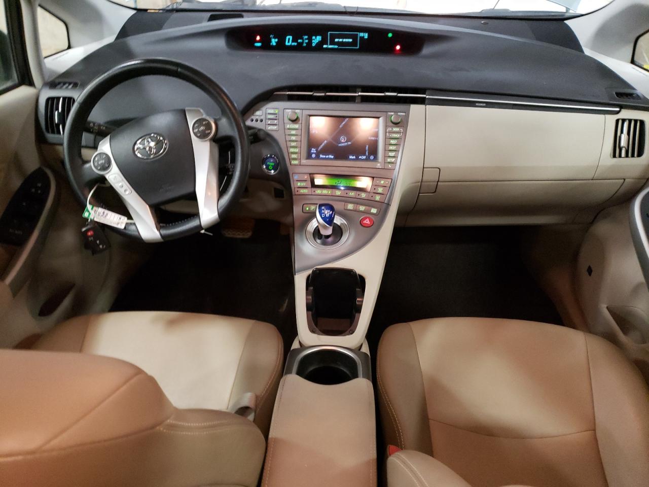 2013 Toyota Prius - Image 8