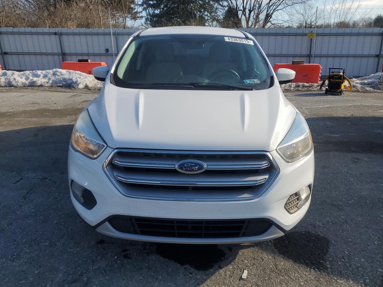 2017 Ford Escape - Image 5