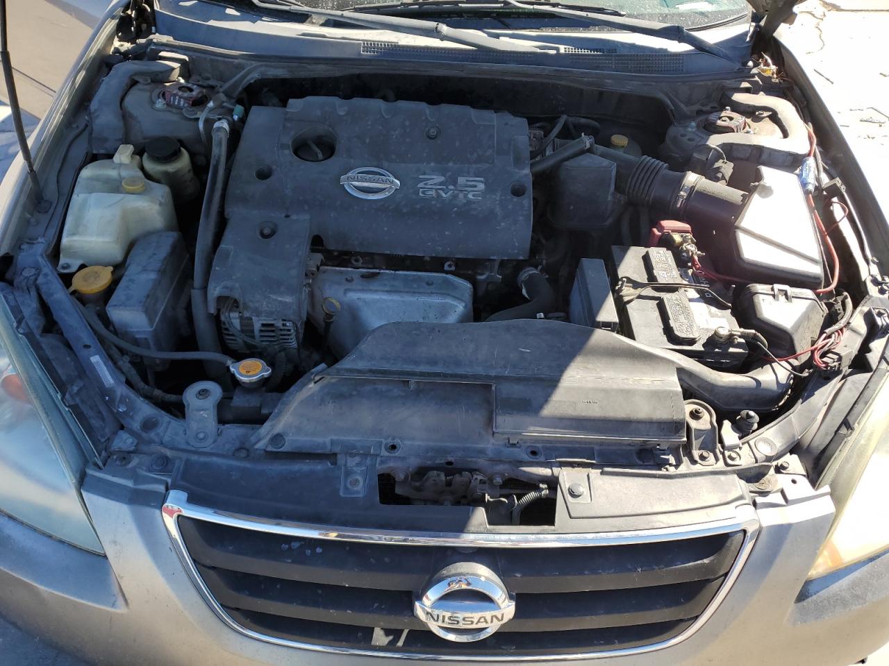 2002 Nissan Altima - Image 13