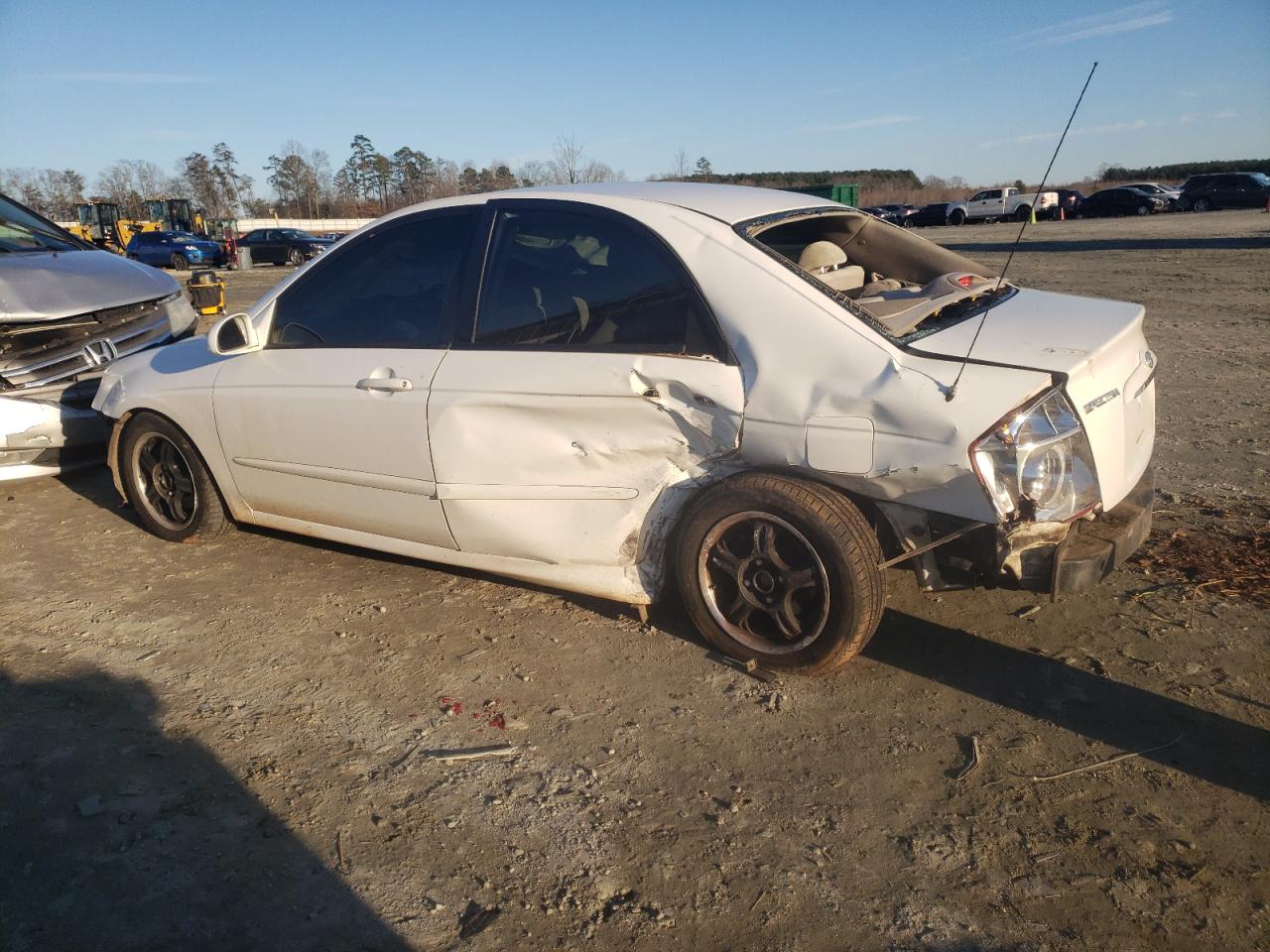 2006 Kia Spectra - Image 2