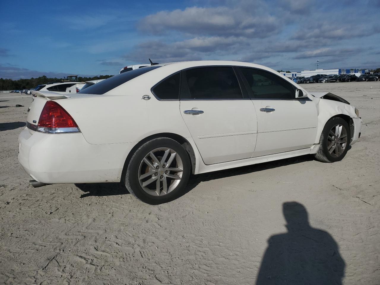 2009 Chevrolet Impala - Image 3