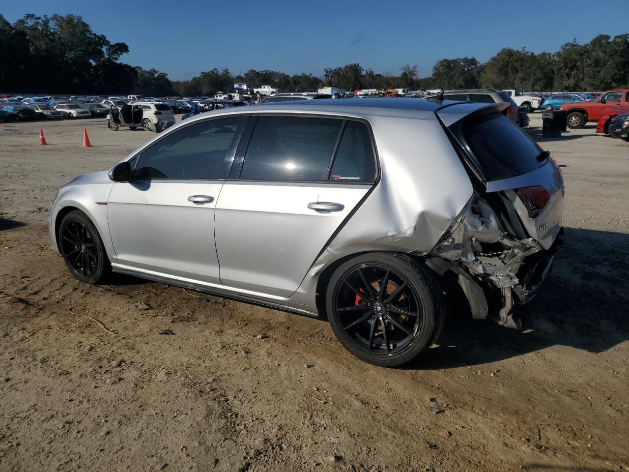 2016 Volkswagen GTI - Image 2
