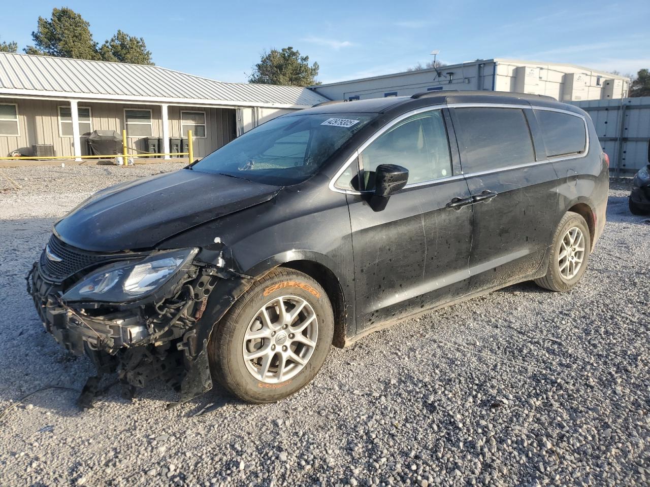 2021 Chrysler Voyager - Image 1