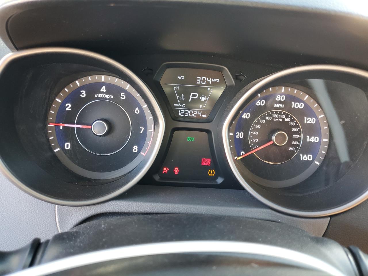 2015 Hyundai Elantra - Image 9