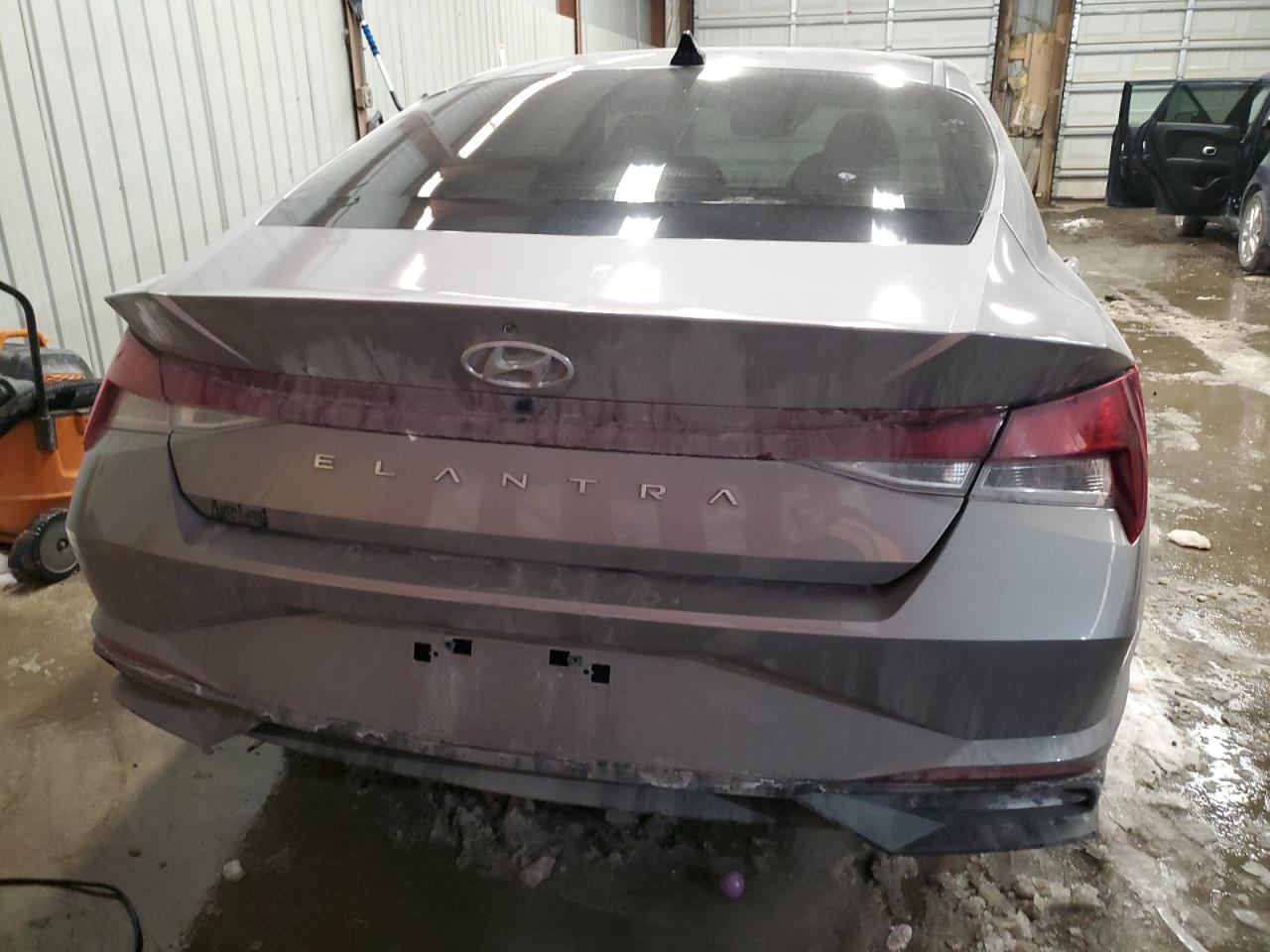 2021 Hyundai Elantra - Image 6