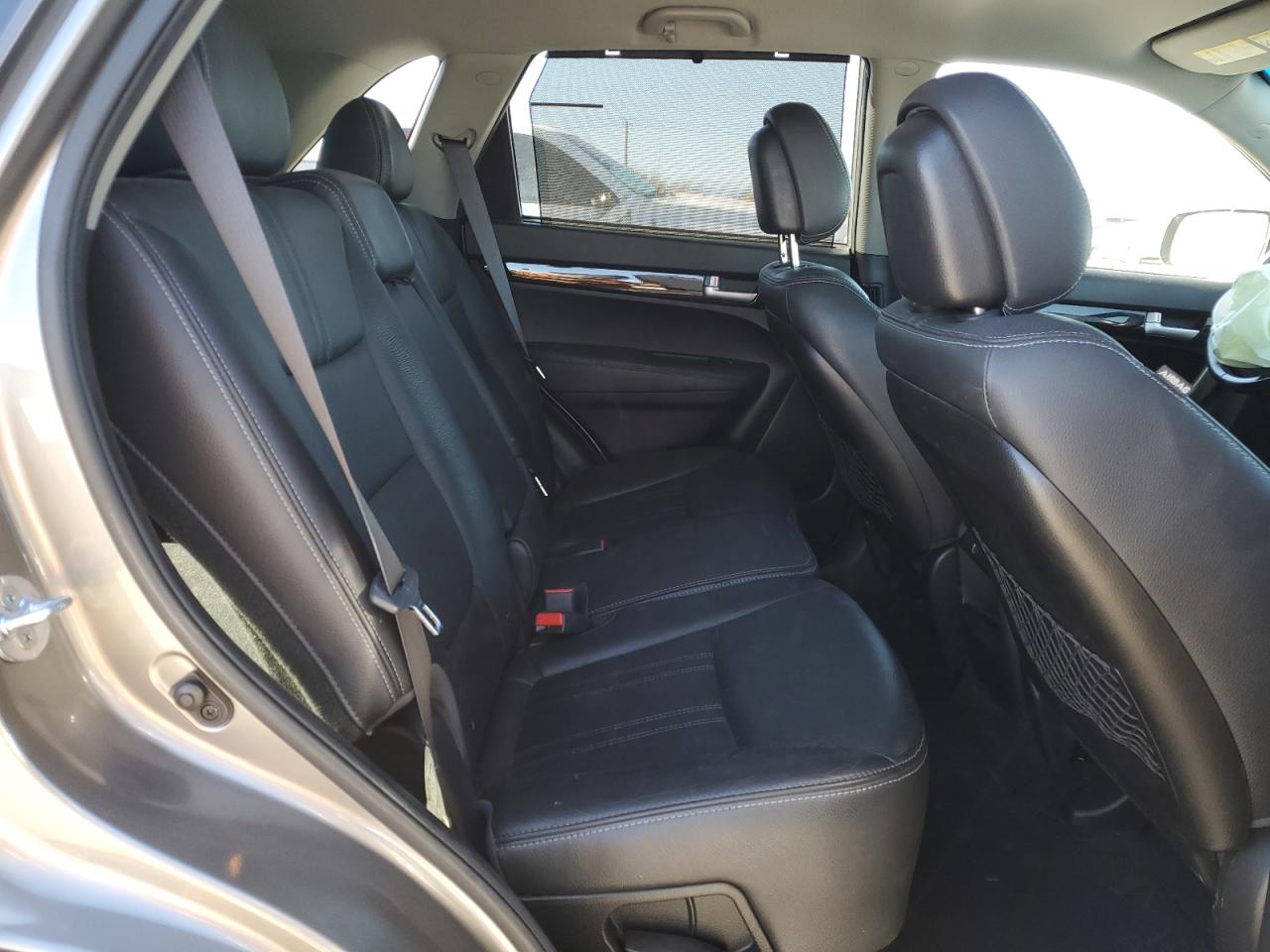 2015 Kia Sorento - Image 11