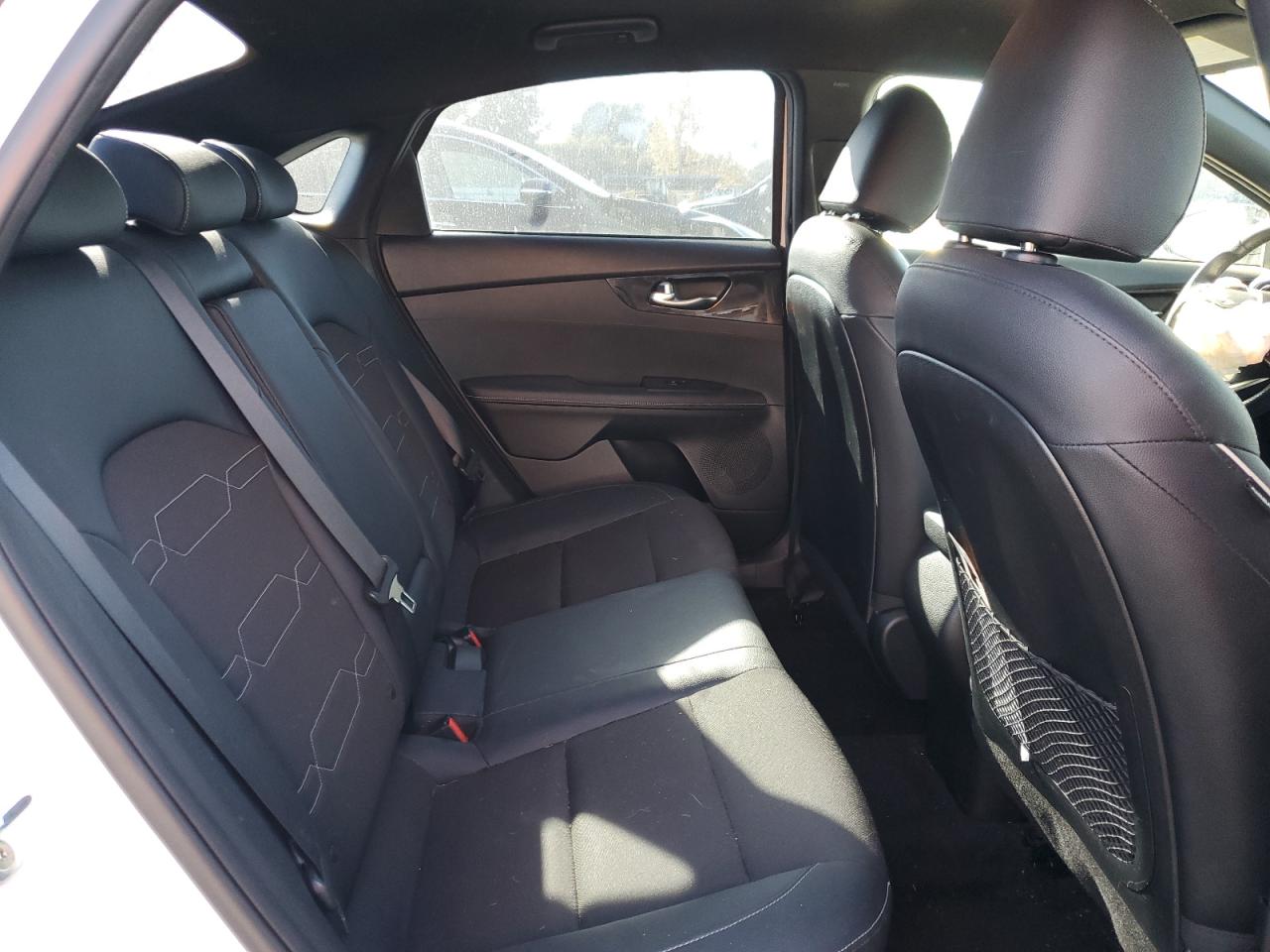 2023 Kia Forte - Image 10