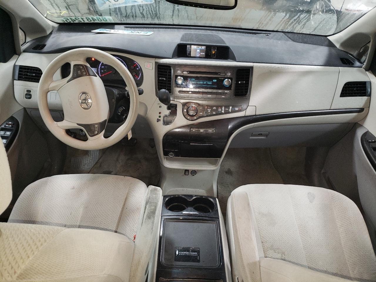 2013 Toyota Sienna - Image 8