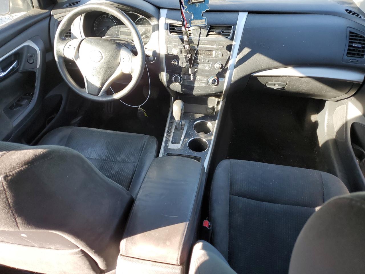 2015 Nissan Altima - Image 8