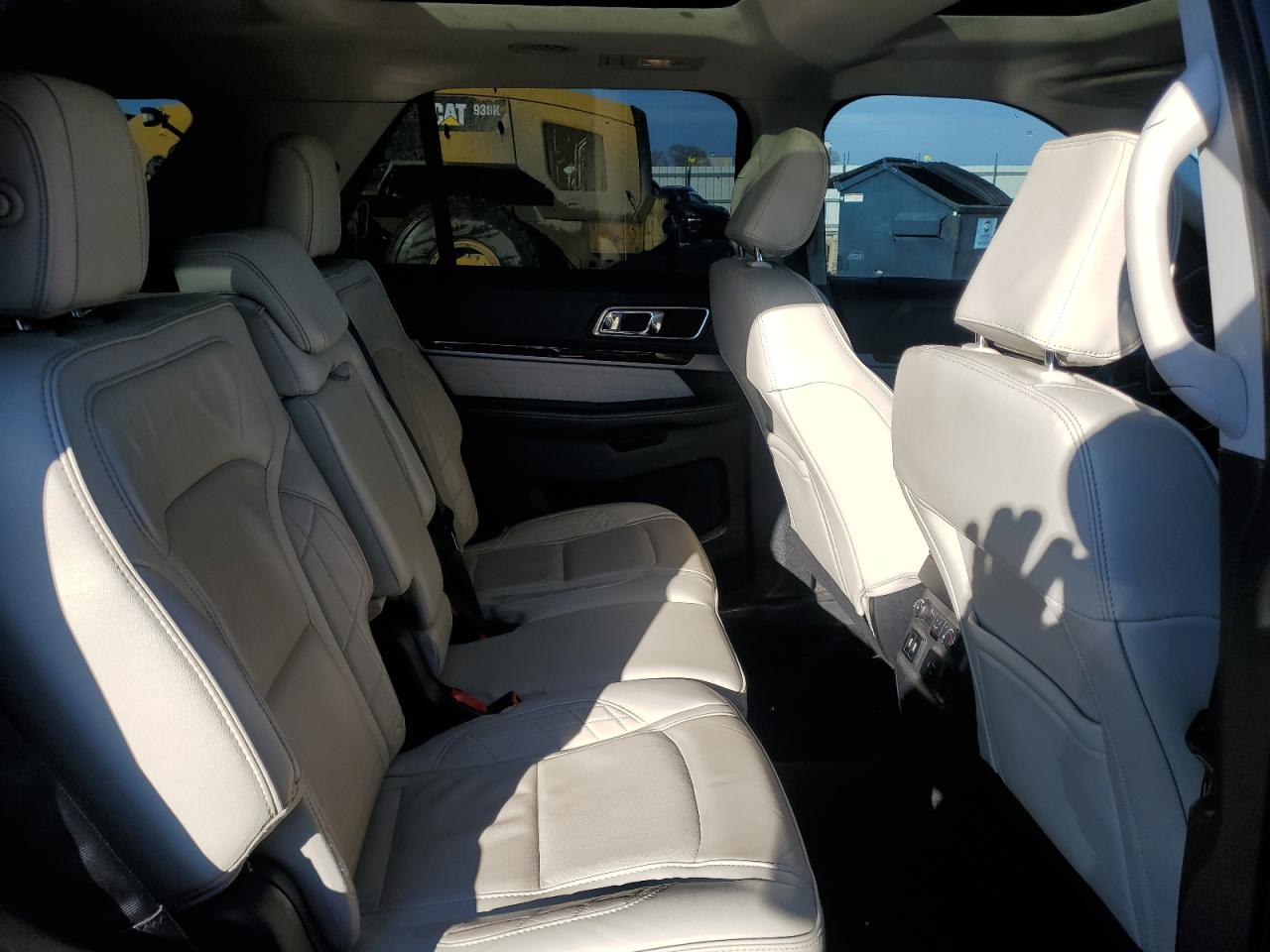 2018 Ford Explorer - Image 11