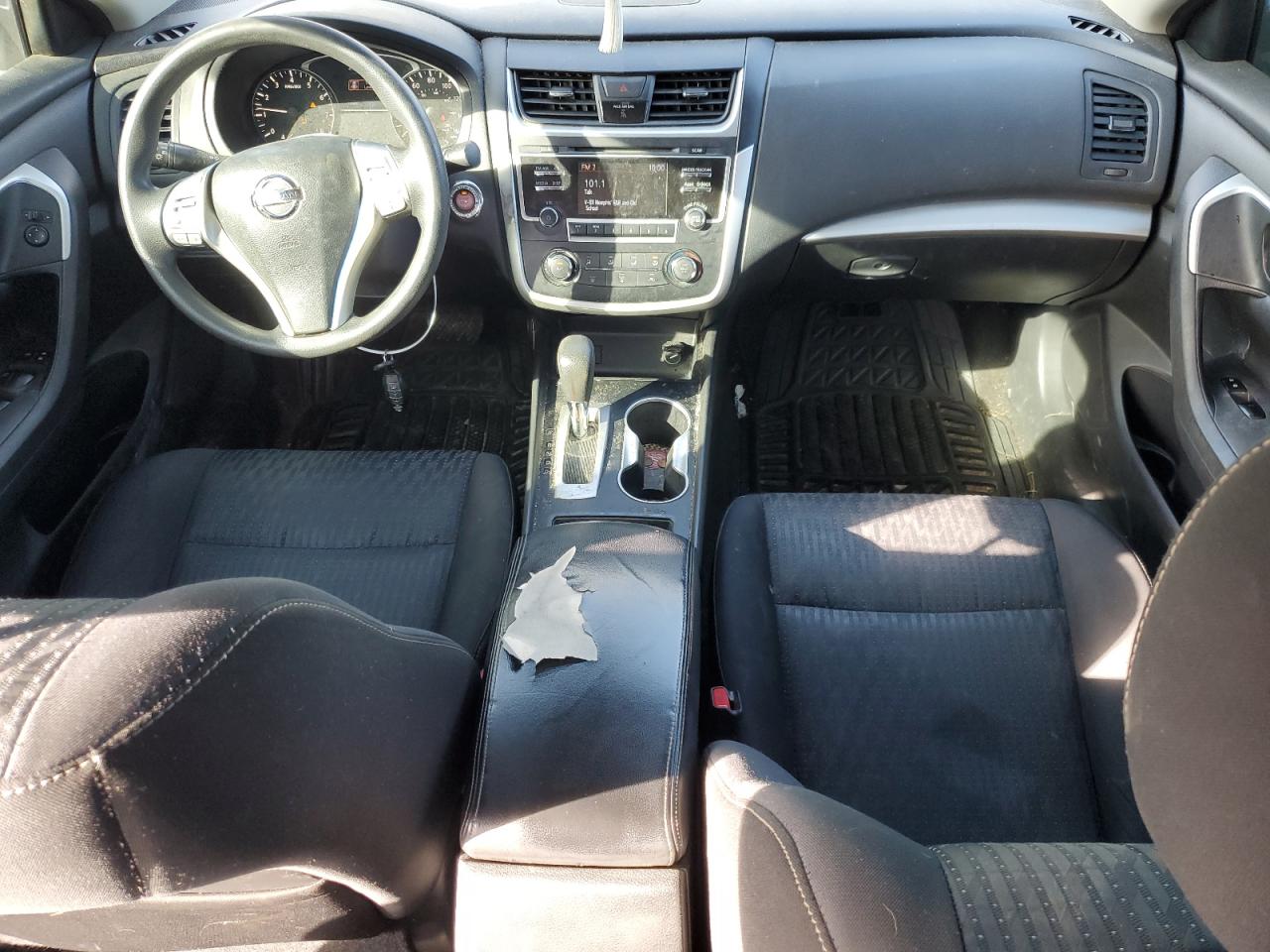 2016 Nissan Altima - Image 8