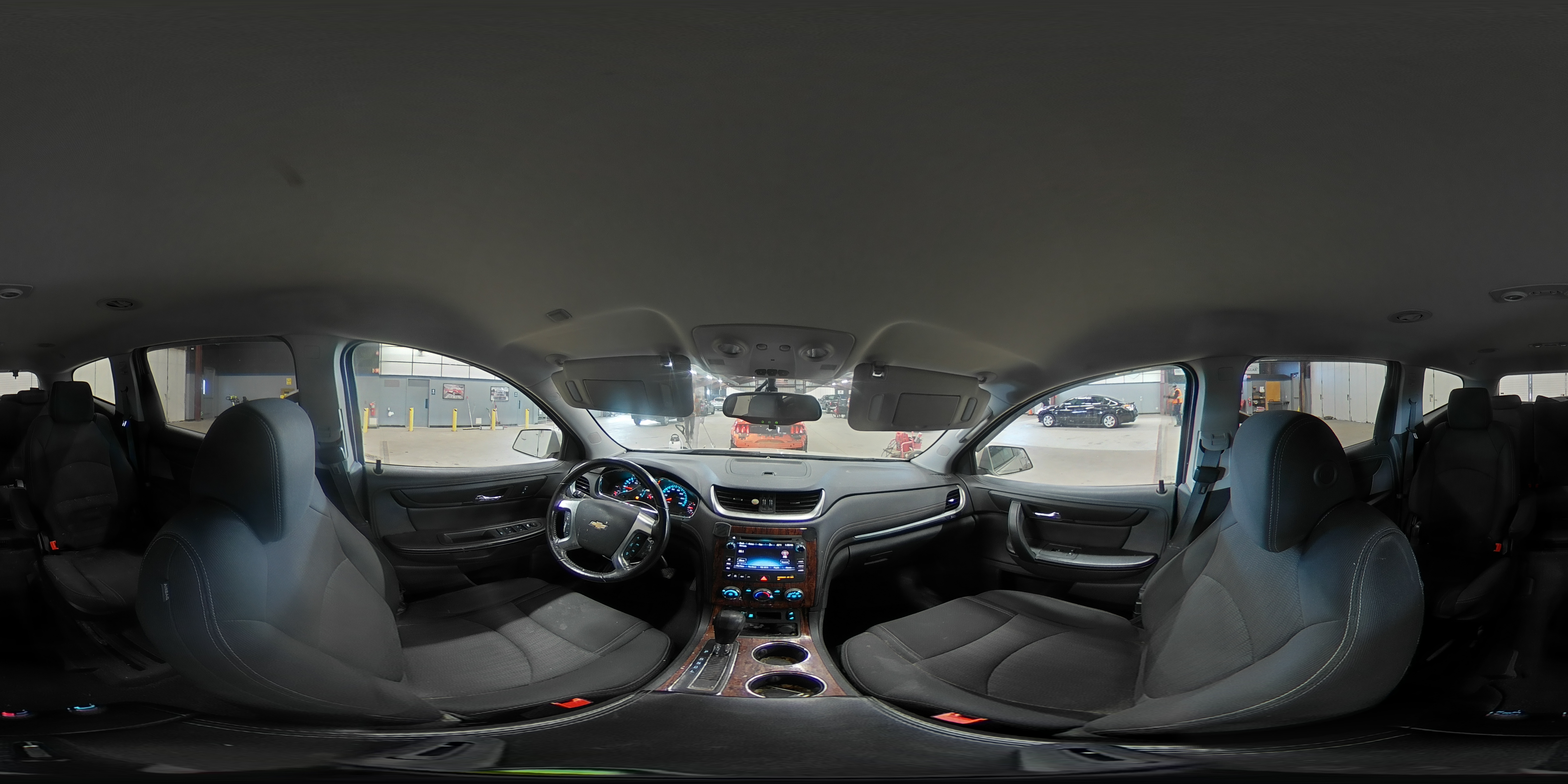 2014 Chevrolet Traverse - Image 13