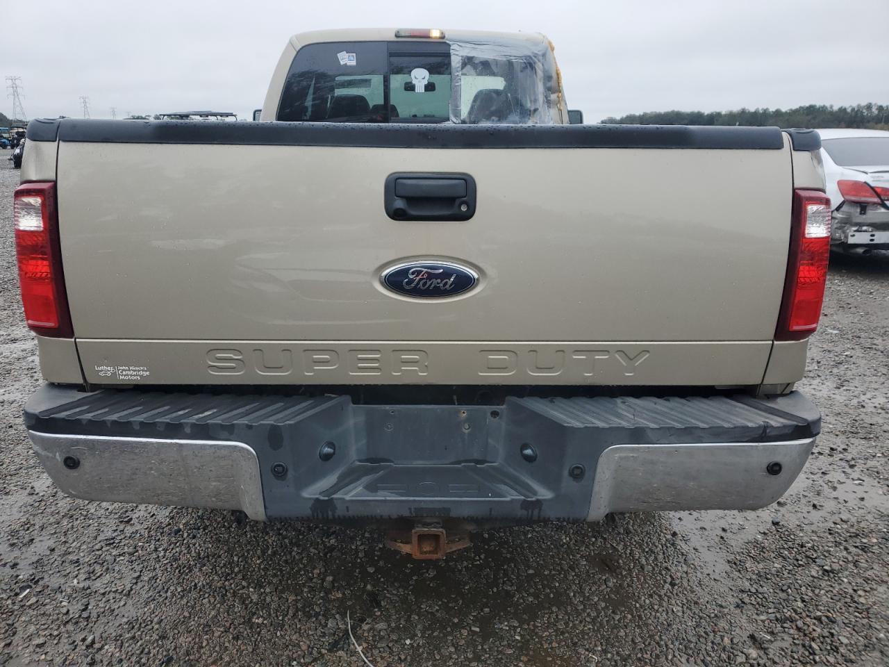 2010 Ford F350 - Image 6