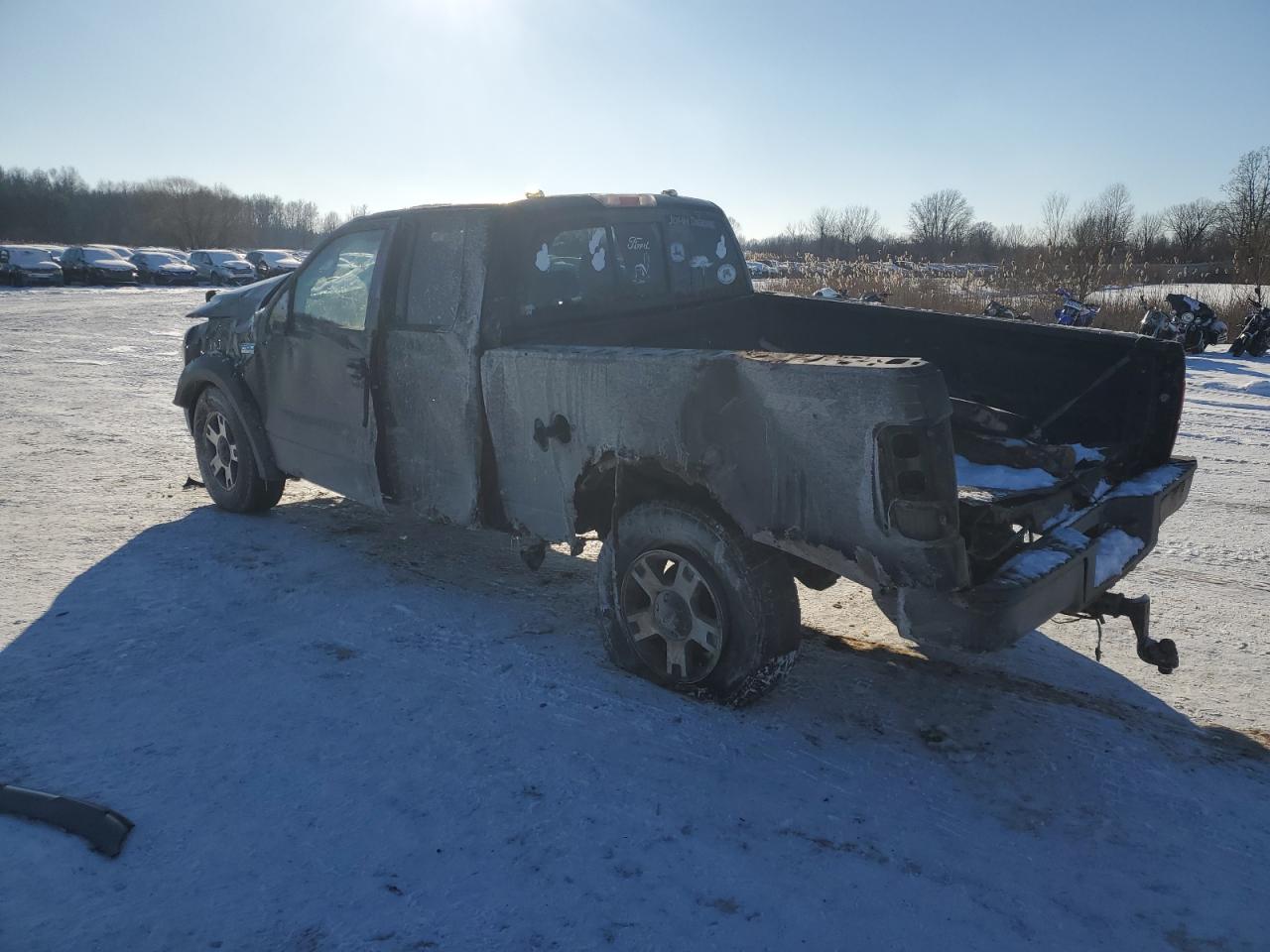 2004 Ford F-150 - Image 2