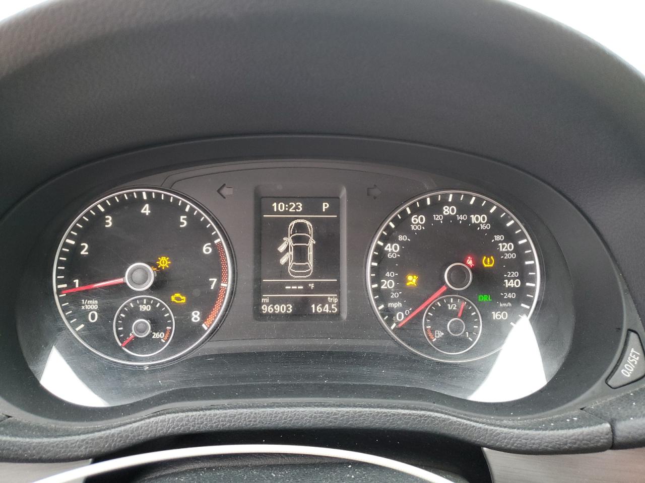 2014 Volkswagen Passat - Image 9
