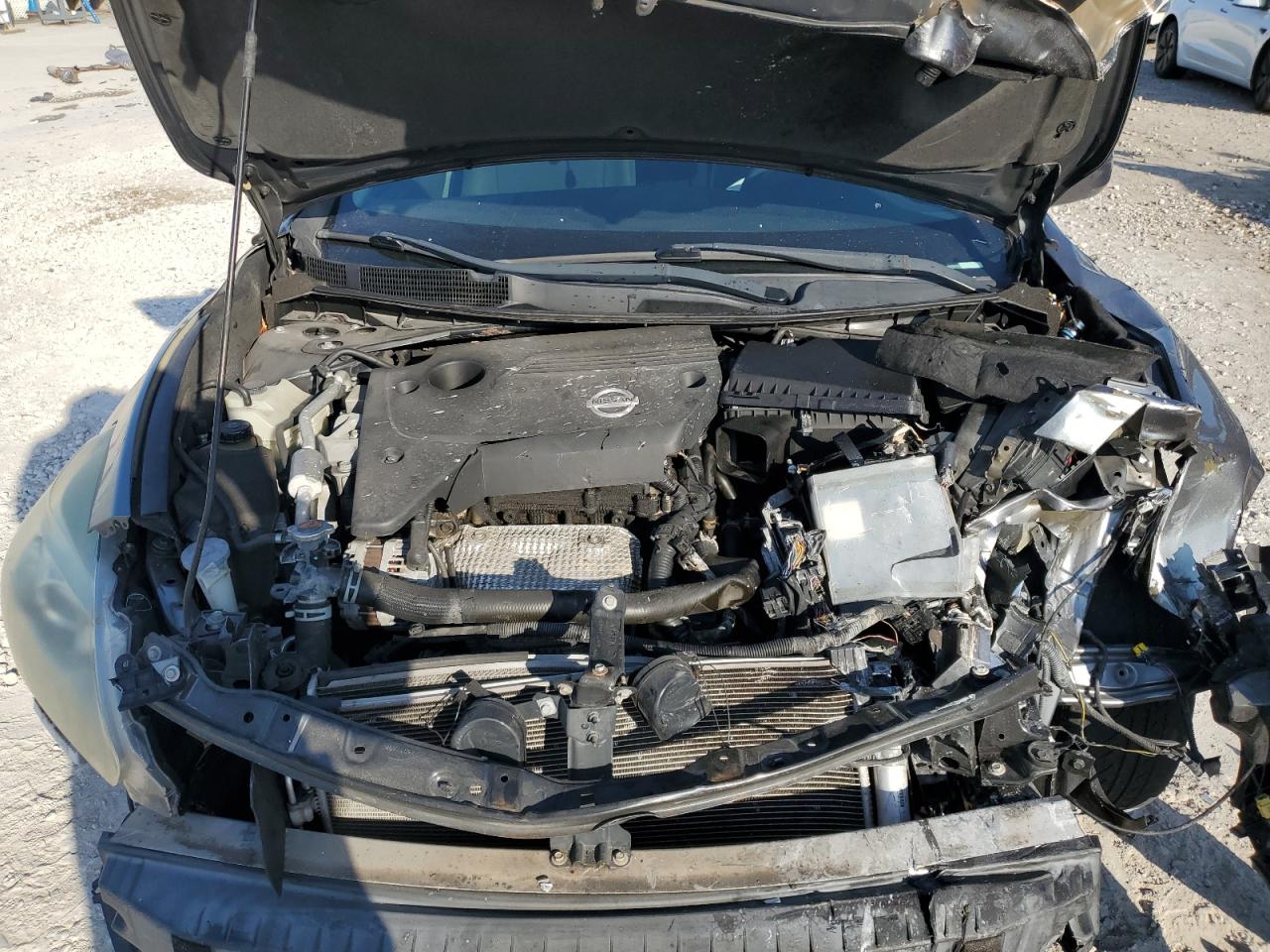 2015 Nissan Altima - Image 11