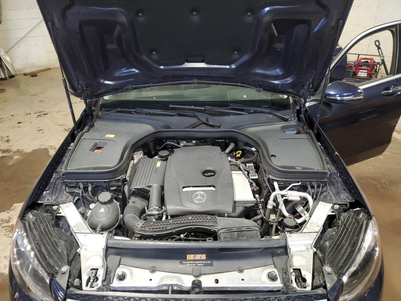 2016 Mercedes-Benz GLC - Image 12