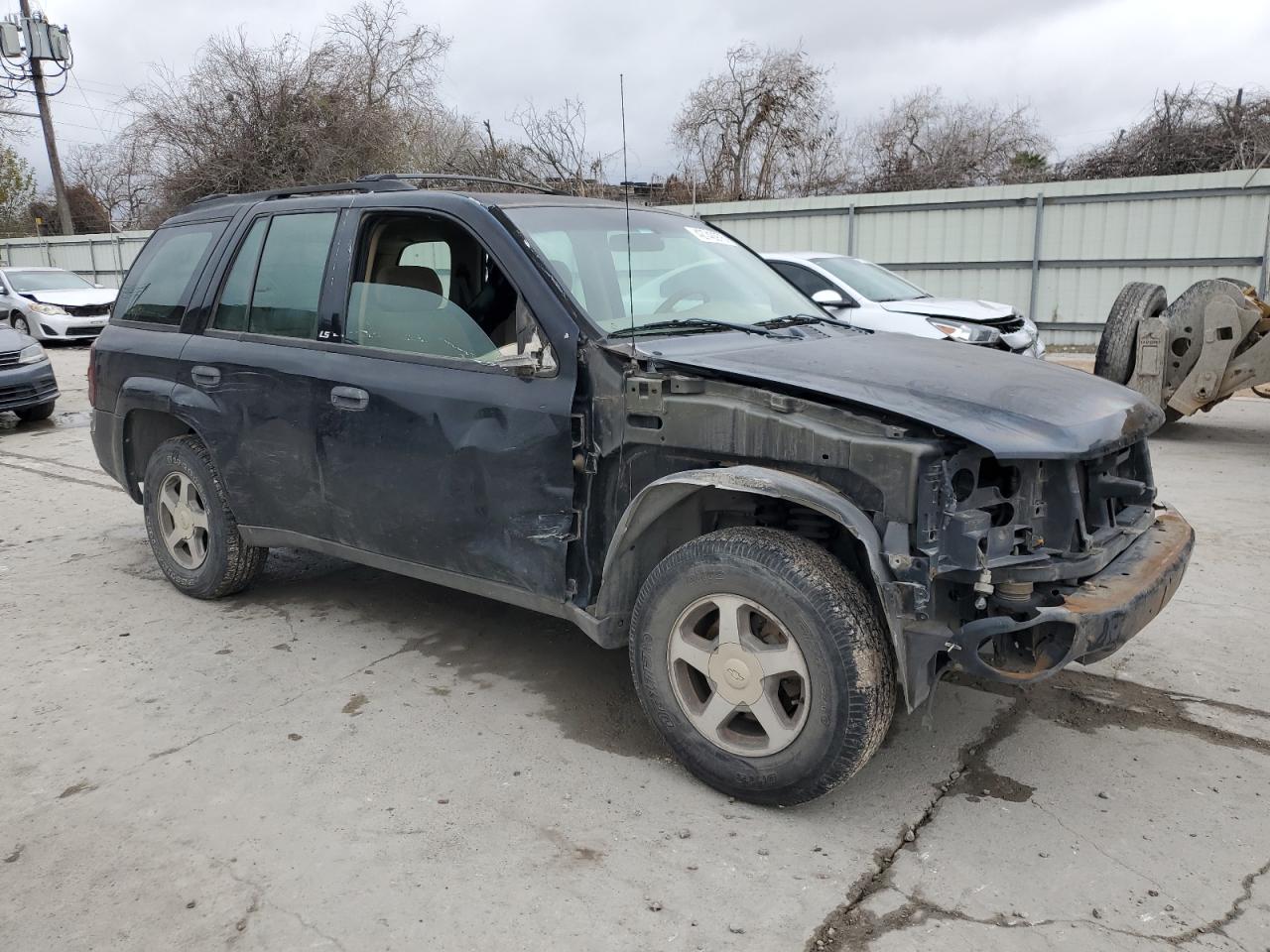 2004 Chevrolet TrailBlazer - Image 4