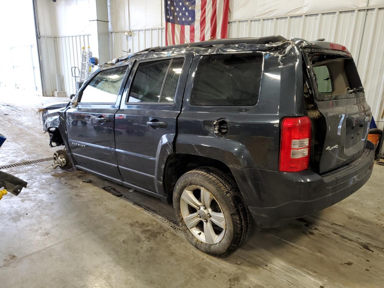 VIN 1C4NJRFB6ED658955 2014 JEEP PATRIOT no.2