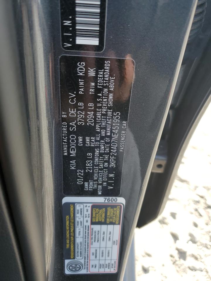 2022 Kia Forte - Image 12