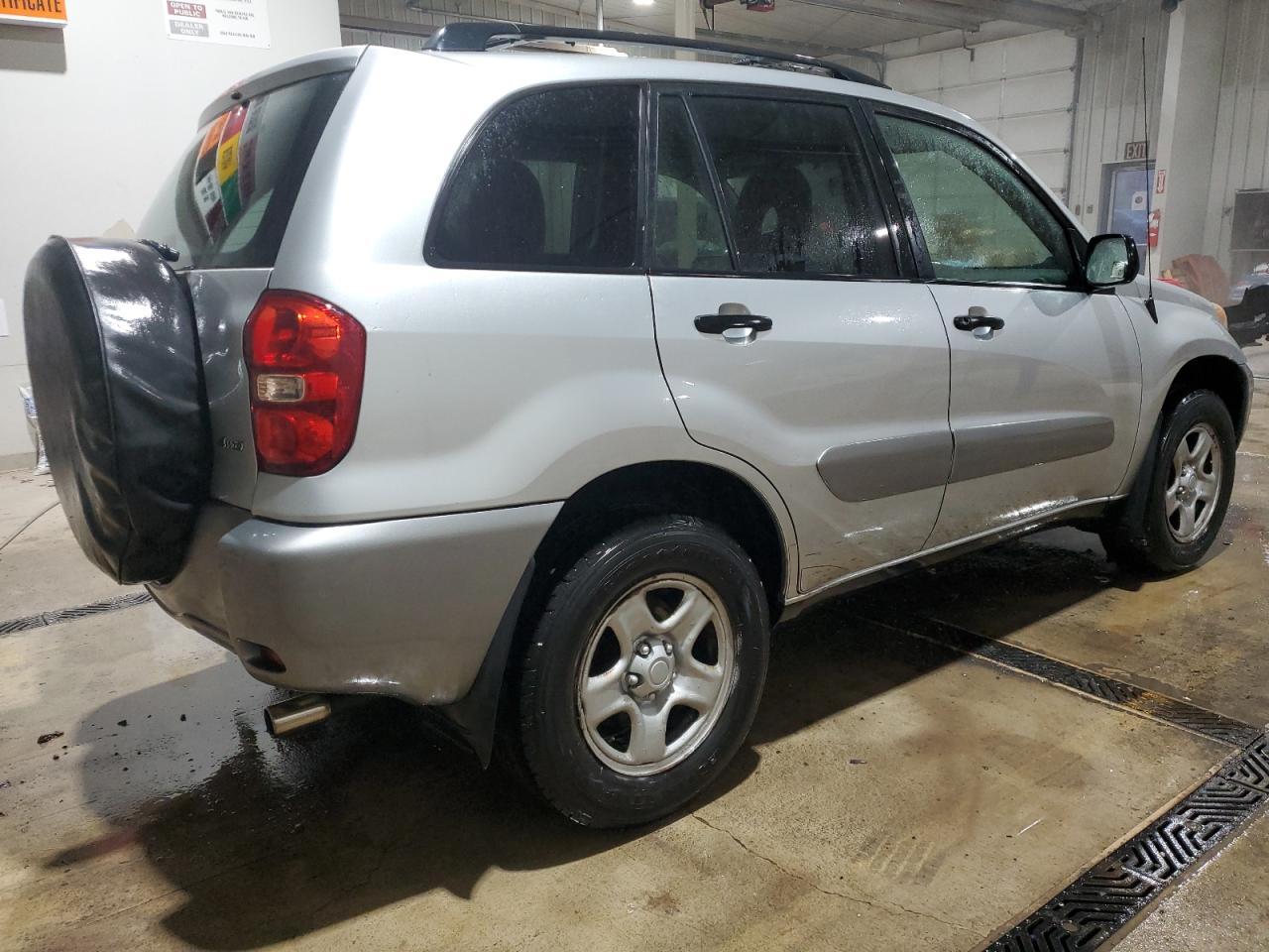 2005 Toyota RAV 4 - Image 3