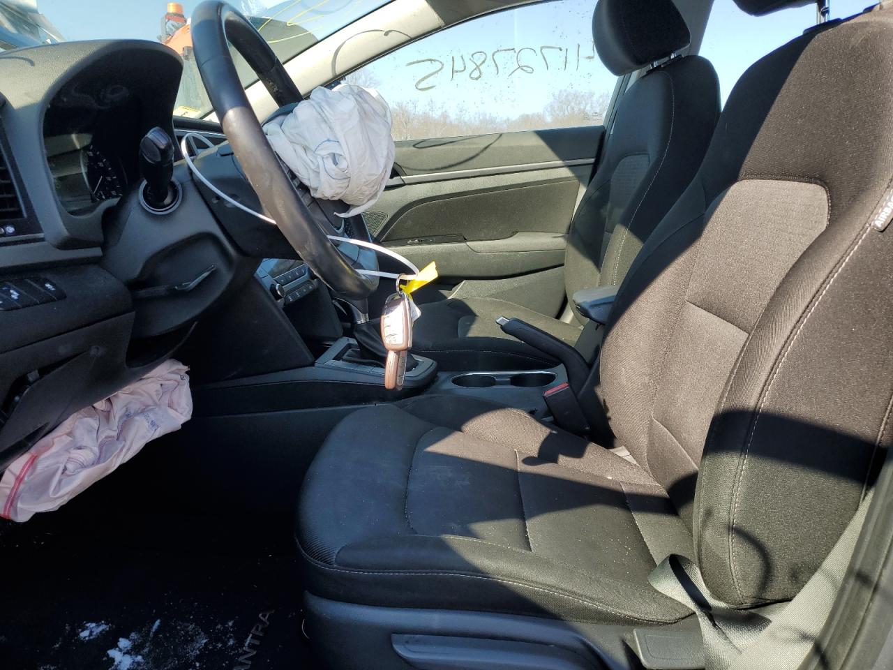 2018 Hyundai Elantra - Image 7