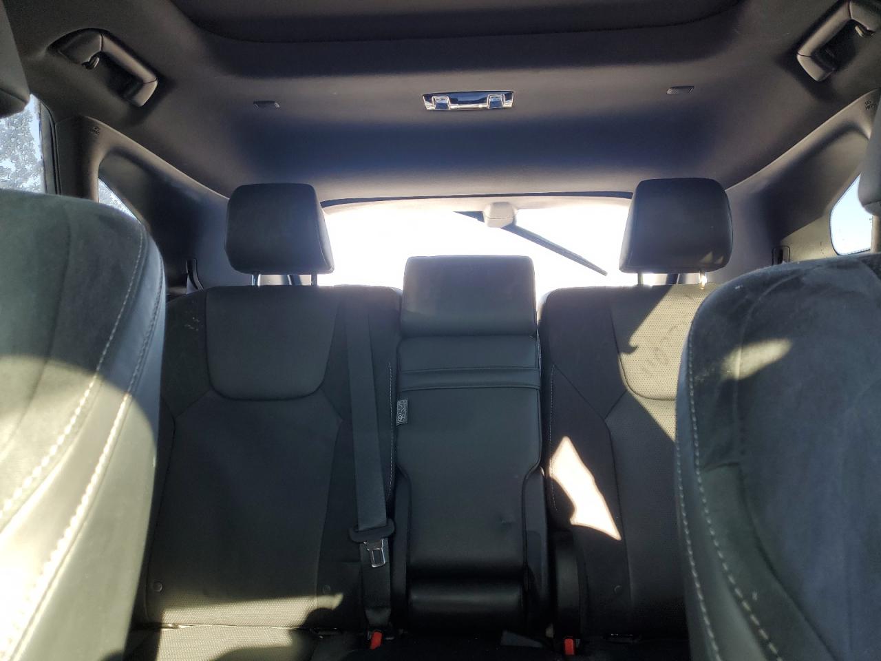2023 Lexus RX - Image 10