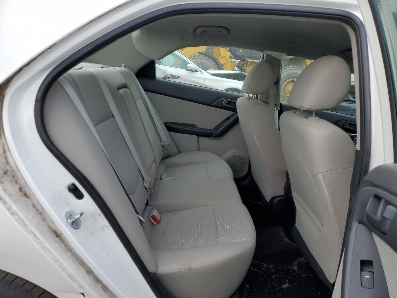 2011 Kia Forte - Image 10