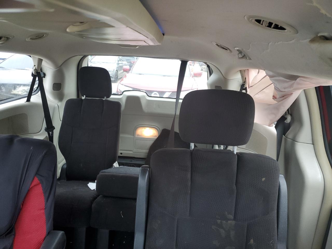 2013 Dodge Caravan - Image 10