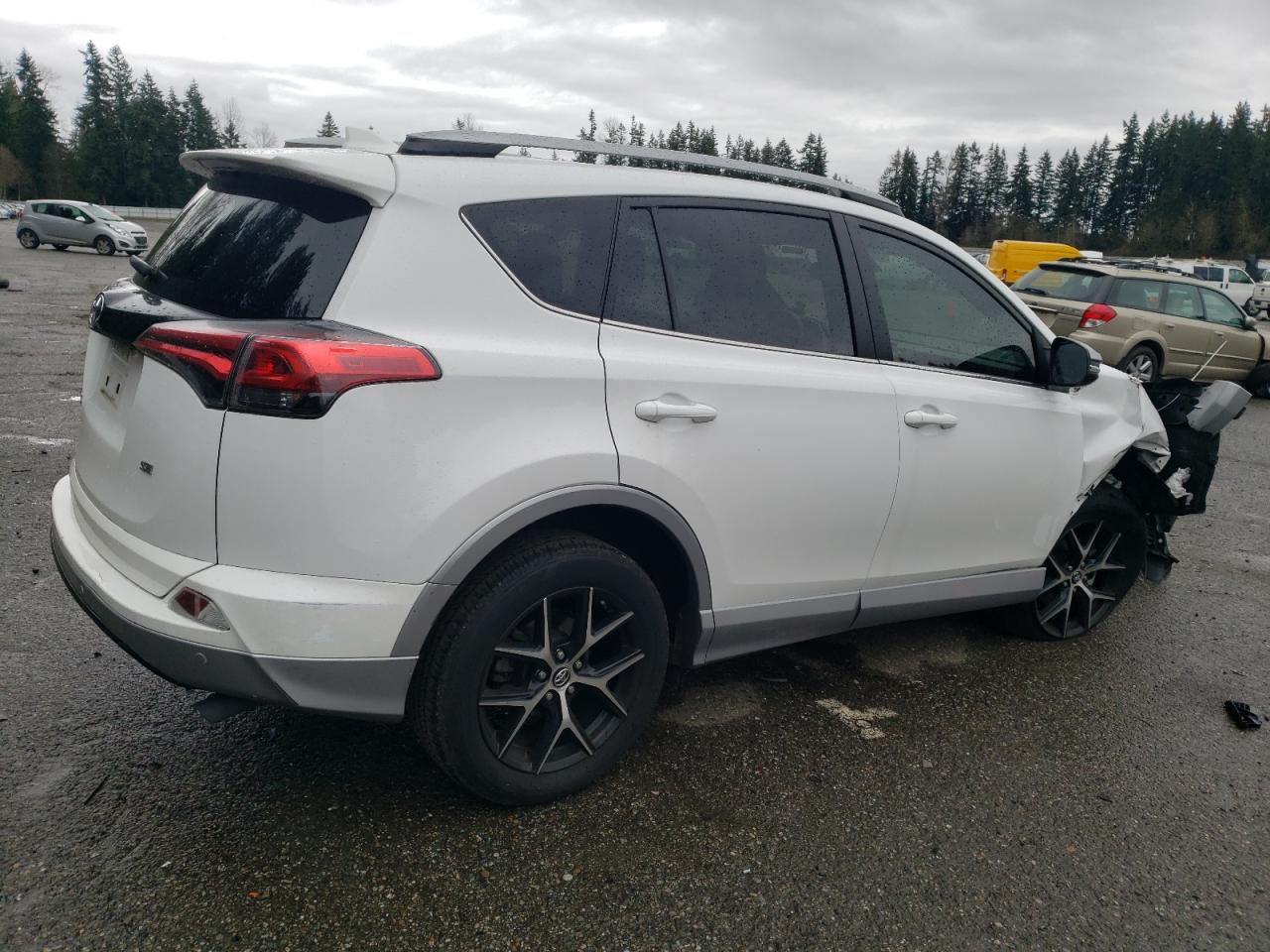 2017 Toyota RAV 4 - Image 3