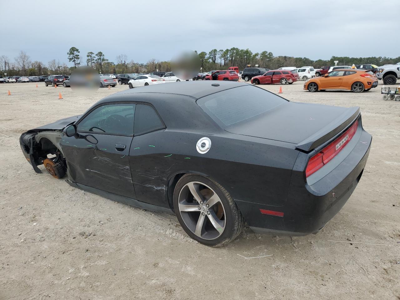 2014 Dodge Challenger - Image 2